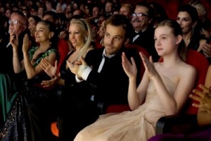 Somewhere-Elle-Fanning-and-Stephen-Dorff