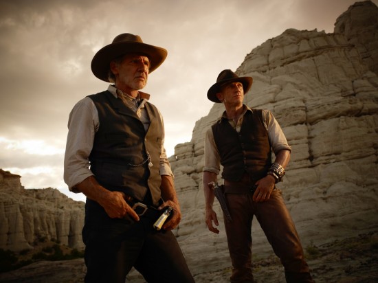 cowboys-and-aliens-movie-photo-11-550x412